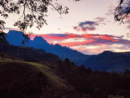 Giant's Castle Game Reserve Ski Chalet | Highbourne Cottages