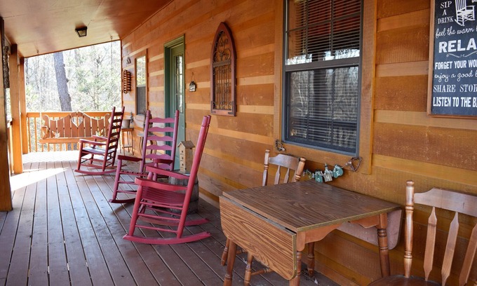 Wears Valley Cabin | HIGHER GROUND - 2 bdrms with king & 2 private baths, gas fireplace & more