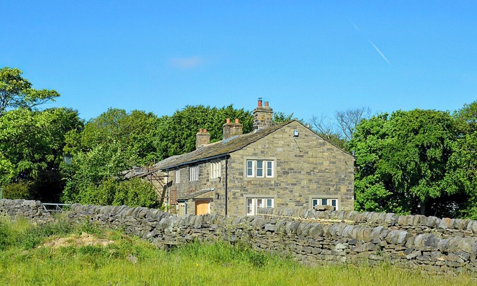 Ingrow Cottage | Higher Kirkstall Wood Farm