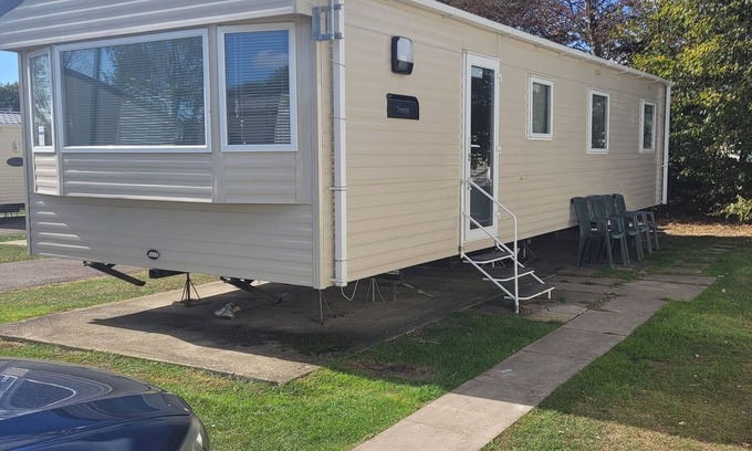 Clacton-on-Sea House | Highfield Grange Holiday Parkn3 Bed Sleeps 8n