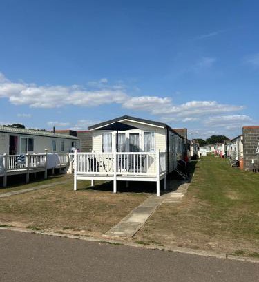 Clacton-on-Sea Apartment | Highfield Grange Holiday Park