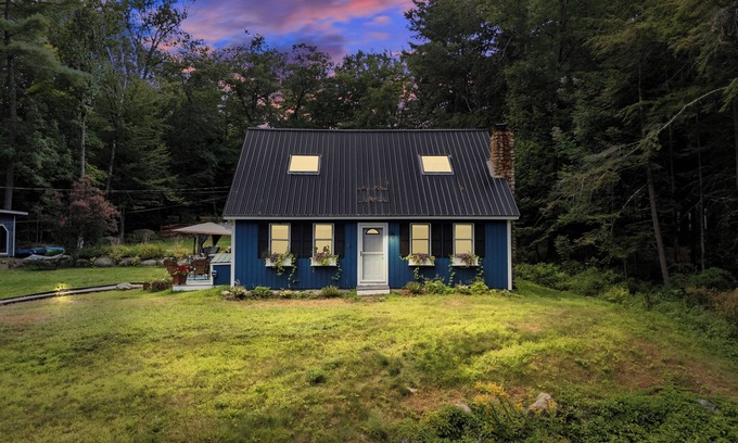 Bridgton House | Highland Lake Cozy 3 BR + Lake Access & Skiing