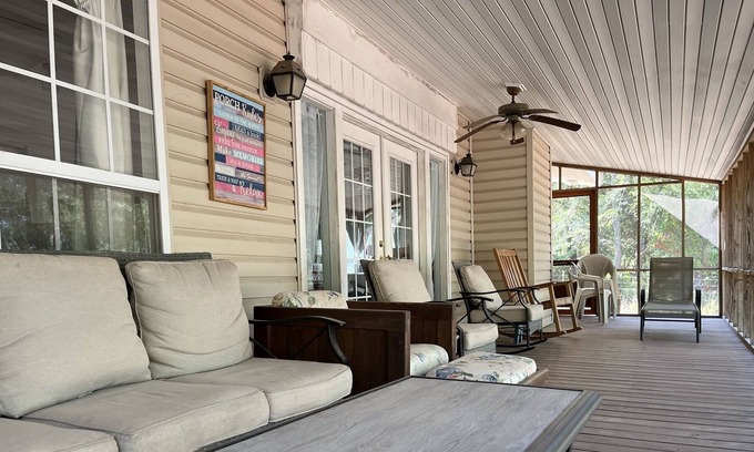 Emory House | Highland Lake Lodge- Your Country Home