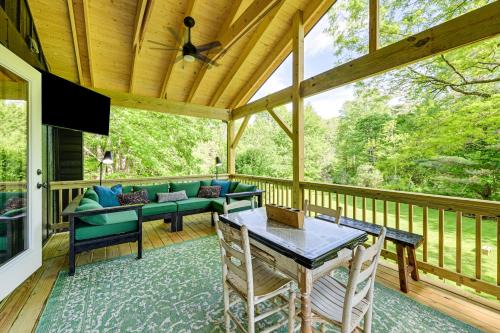 Highlands House | Highlands Cabin on Buck Creek about 8 Mi to Town!