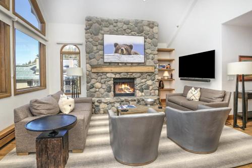 Highlands Townhomes Apartment | Highlands Westview 300 condo