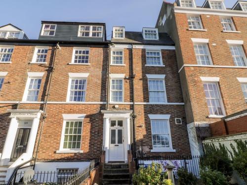 Scarborough House | Highview