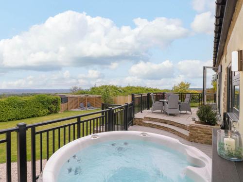Beeley House | Highview Stables