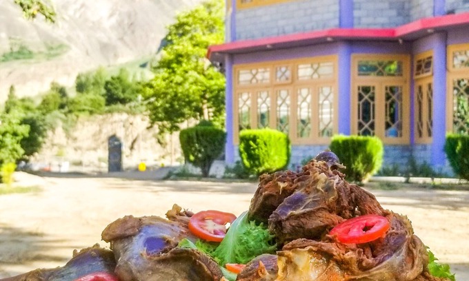 Gilgit Resort | HIKAL GUEST HOUSE & RESTAURANT