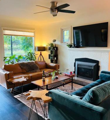 South Central Bed & Breakfast | Hikari-Okanagan Sunshine B&B
