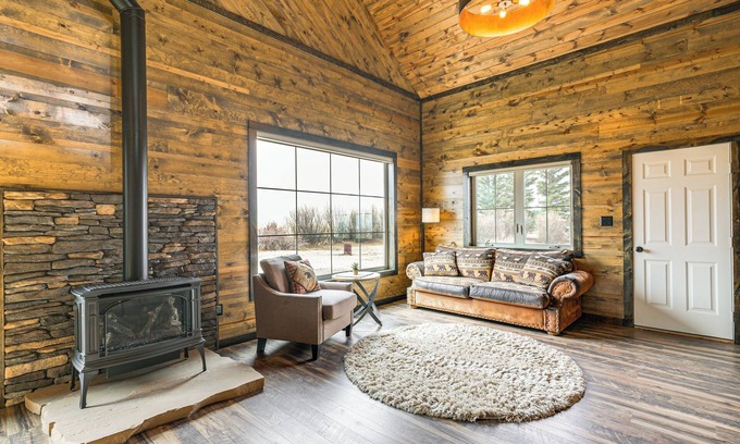 Del Norte Cabin | Hike, Hunt & Unwind: Mtn-View Cabin in Del Norte!