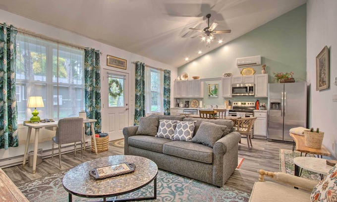 Brodheadsville Cottage | Hike & Ski! ‘Blue Heron’ Brodheadsville Cottage