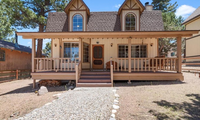 Woodlands House | Hikers Haven