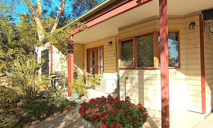 West Albury Apartment | *Hikes*Trails*Mountain Biking*Close to Town*