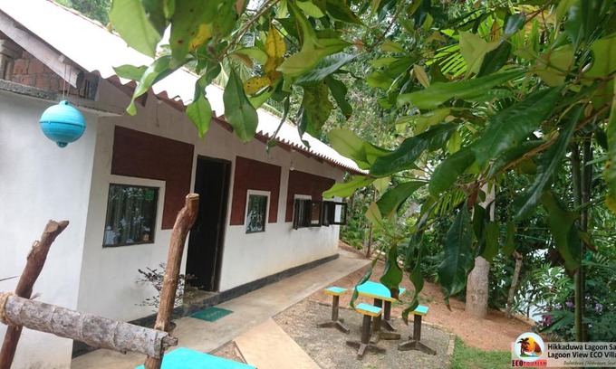 Dodanduwa Hostel | Hikkaduwa Lagoon View ECO Hostel