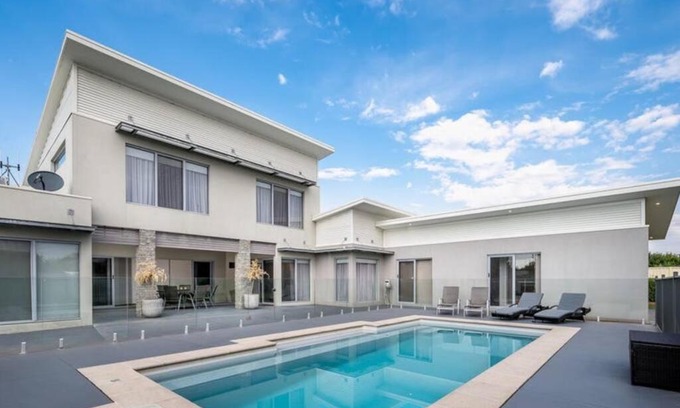 Shepparton North House | Hildeton Pool House