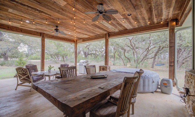 Dripping Springs House | Hill Country Escape | Hot Tub | Pet Friendly