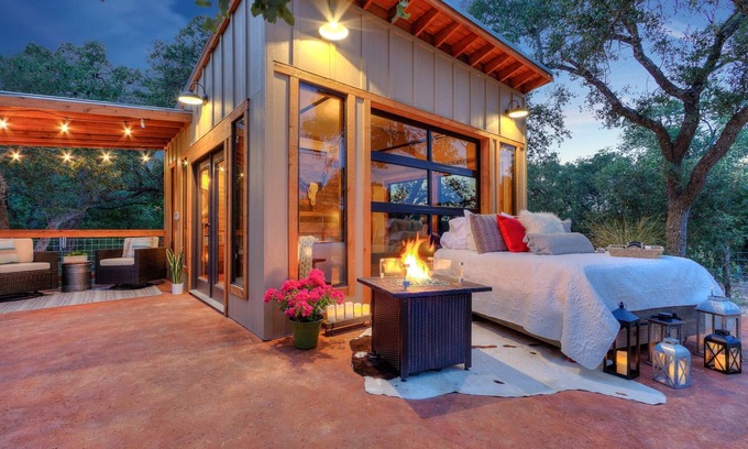 Hondo Cabin | Hill Country Glass House