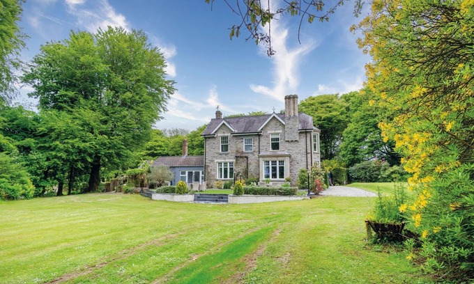 Ludchurch House | Hill House Country Estate - Princes Gate, Narberth