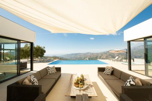 Jete Villa | Hill house Spain -villa casa blanca