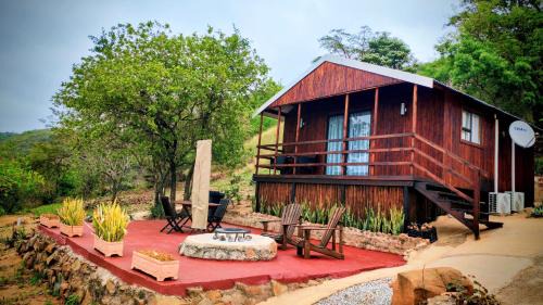 Hazyview Apartment | Hill Top Cabin - Self Catering Accommodation