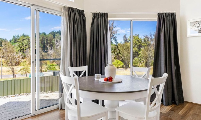 Nannup House | Hill View Cottages - Sail B