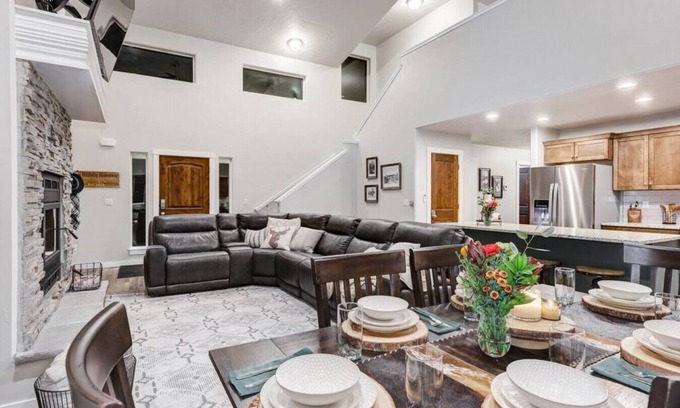 Fir Grove Estates Apartment | Hillbilly Hideaway .