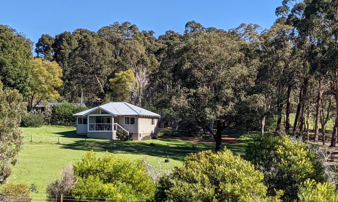 Sawyers Valley Cottage | Hillborne Cottage Perth Hills