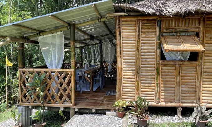 Murcia Cottage | Hillcreek's Riverside Hideaway