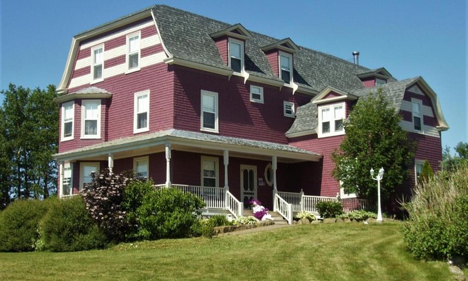 Port Hood Hotel | Hillcrest Hall Country Inn