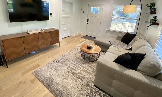 Hillcrest House | Hillcrest Retreat