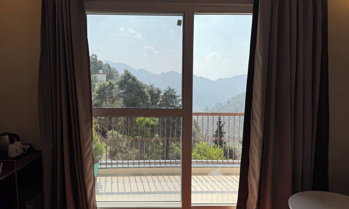 Jakh Hotel | HILLCREST VALLEY Ranikhet