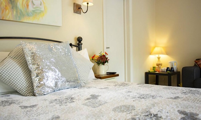Cleeve House | Hillcroft Accommodation