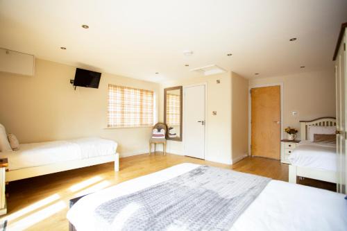 Cleeve Cabin | Hillcroft Accommodation