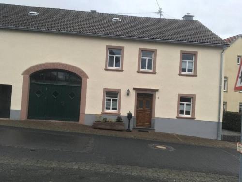 Wallenborn House | Hillen Comfortable holiday residence