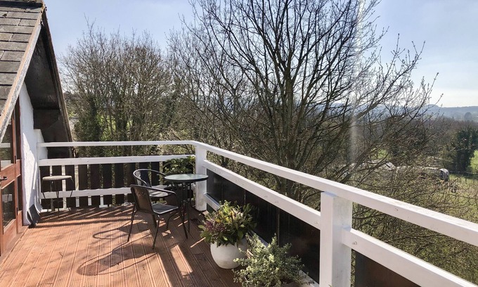 Graigfechan Cottage | HILLFORT in Graigfechan