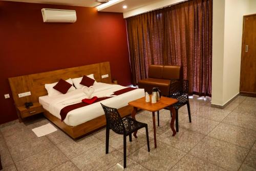 Sulthan Bathery Hotel | Hillfort Inn