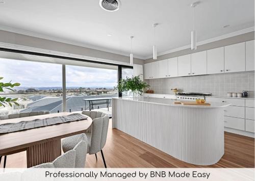 Kelso House | Hillgrove - Sophisticated & Refined Entertainer