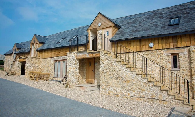 Axminster House | Hills Farm Stays
