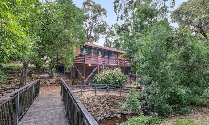 Aldgate House | Hills Serenity w/Private Creek