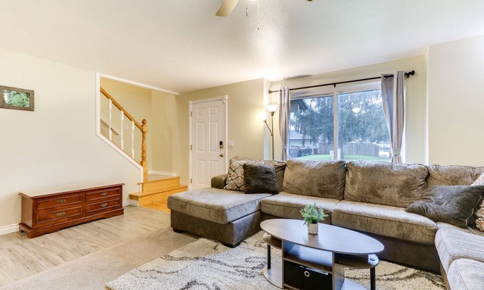 Hillsboro House | Hillsboro Home w/Fire Pit ~ 15 Mi to Portland!