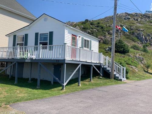 Twillingate House | Hillside Cottage