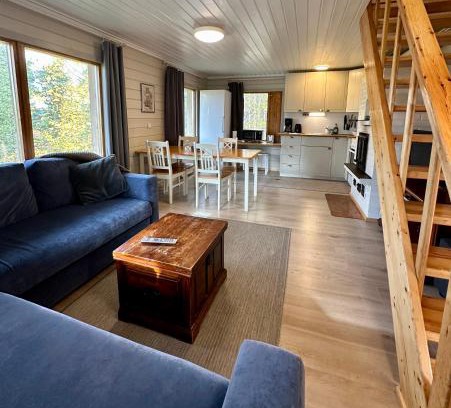 Ivalo Ski Chalet | Hillside Cottage