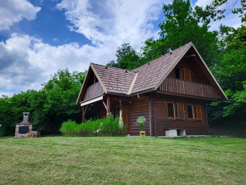 Bodesce Ski Chalet | Hillside Cottage