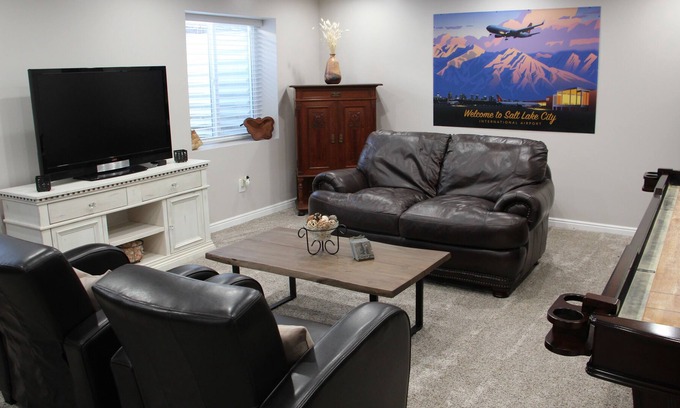 North Ogden House | Hillside Hideaway
