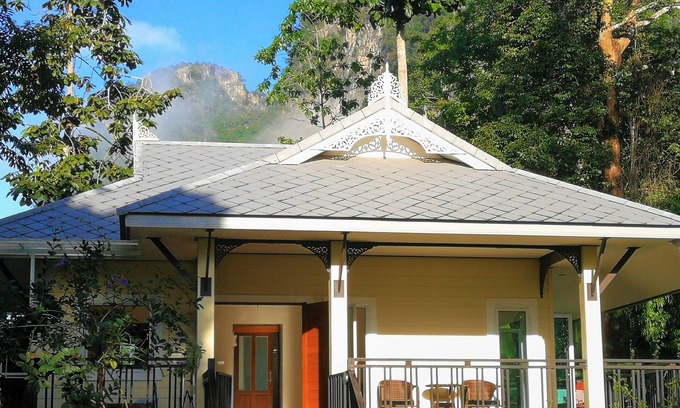 Sai Thai House | Hillside Home