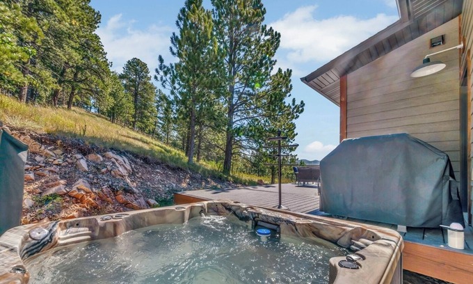 Sturgis Cabin | Hillside Lodge of the Black Hills