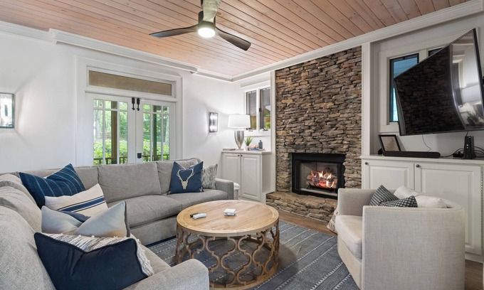 Highlands Hills Cabin | Hillside Terrace | Serene Mountain Retreat With Breathtaking Mountain Views