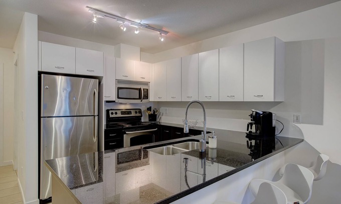 North Glenmore Apartment | Hillside view at the Verve - Pet Friendly