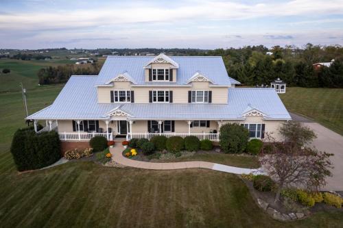 Berlin Bed & Breakfast | Hillside Villa Ohio