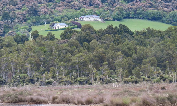 Papatowai House | Hilltop Accommodation Catlins - Lodge
